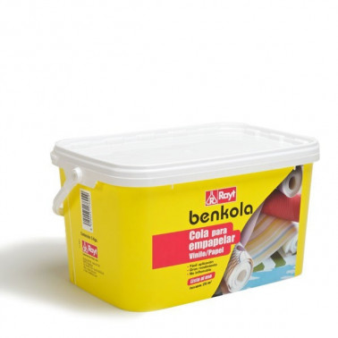 Cola lista al uso de la marca Benkola.